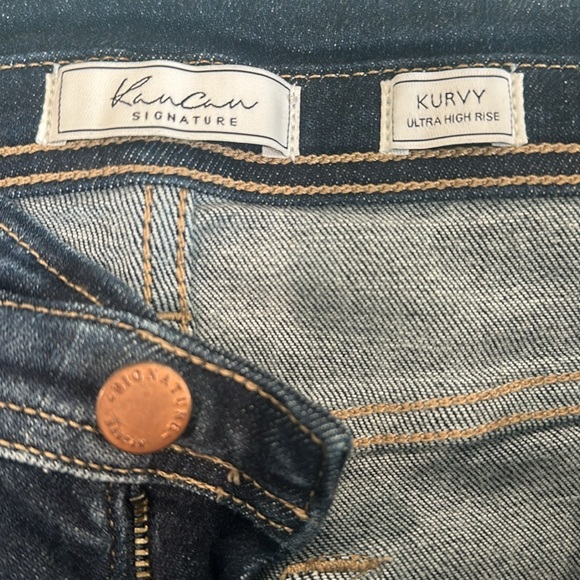 KanCan shorts from Buckle. - Picture 3 of 4